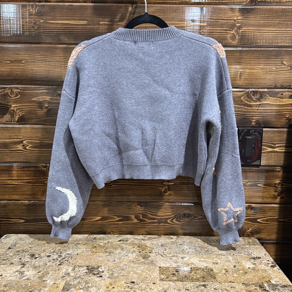 Cropped Sweater - Picture 6 of 11